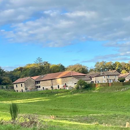 Domaine de Montmery. La ferme de Gaston Ambazac Extérieur photo