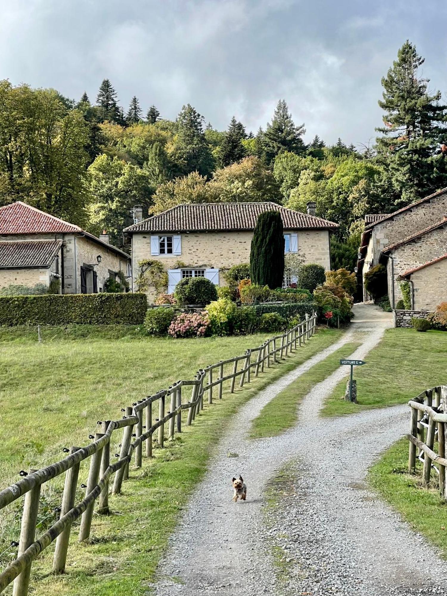 Domaine de Montmery. La ferme de Gaston Ambazac Extérieur photo