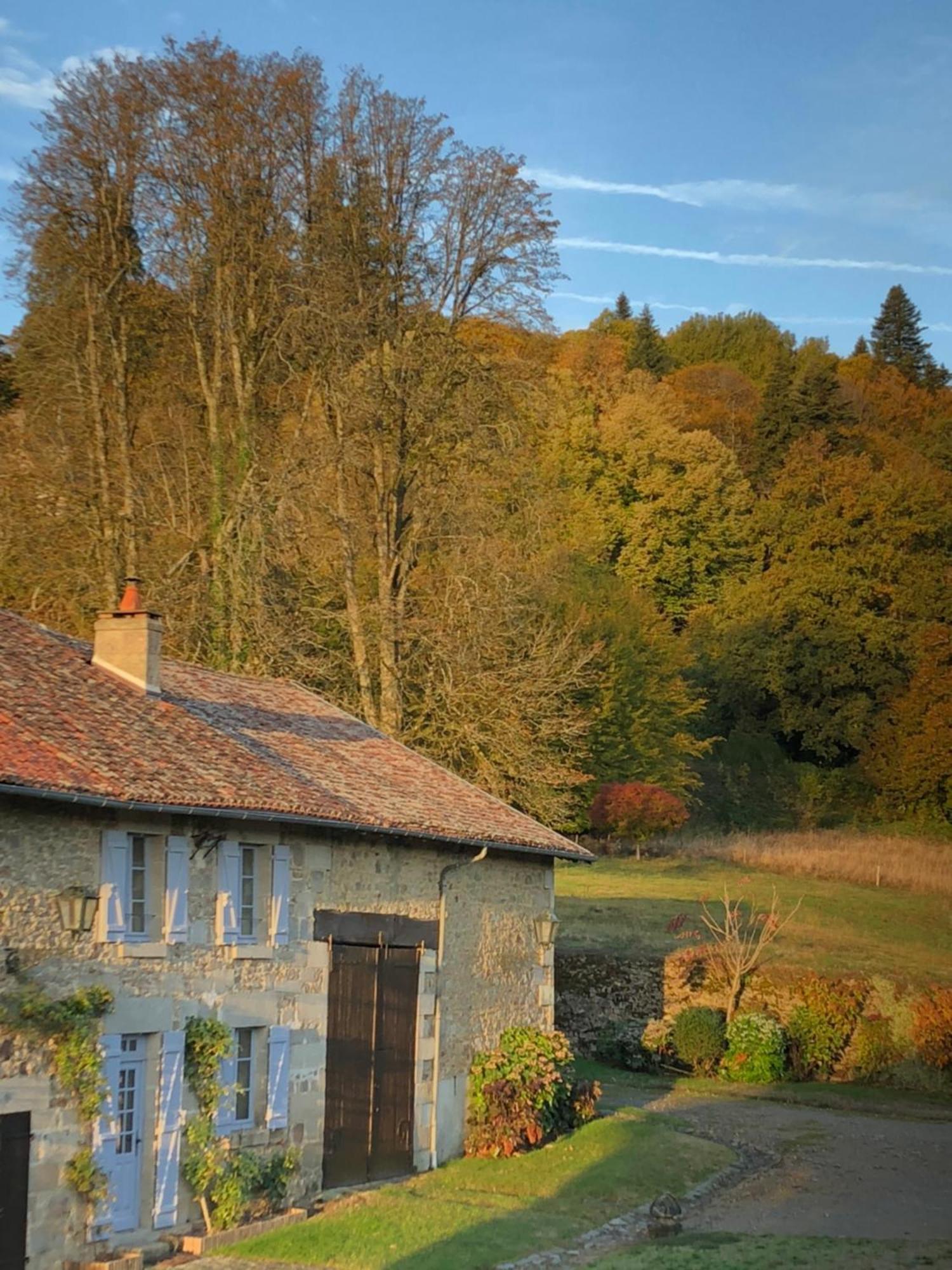 Domaine de Montmery. La ferme de Gaston Ambazac Extérieur photo